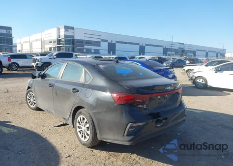 2021 Kia Forte Fe из США, поврежденный, VIN 3KPF24AD9ME354321